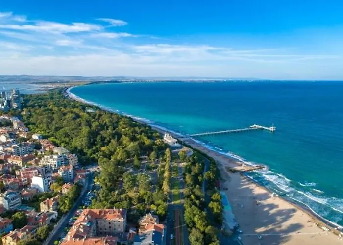 Flower Street Provides With Free Wifi, Air Conditioning Sunny Beach
