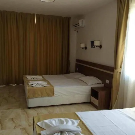 Flower Street Provides With Free Wifi, Air Conditioning *