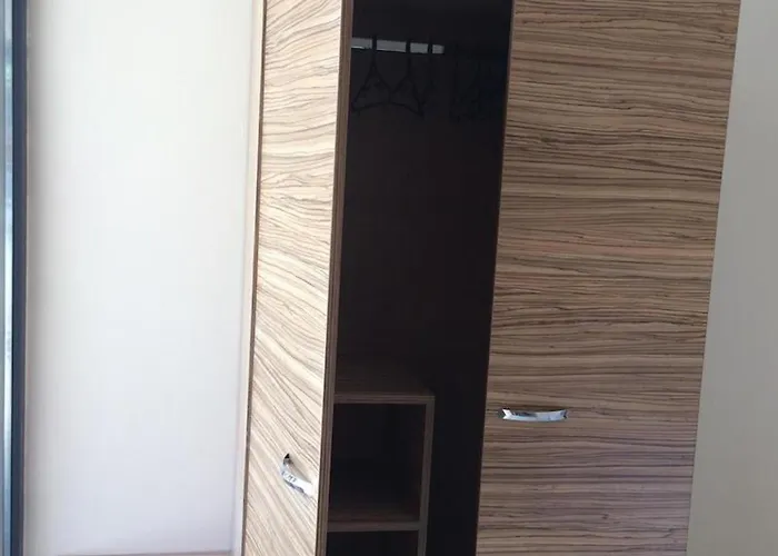 Flower Street Provides With Free Wifi, Air Conditioning Sunny Beach