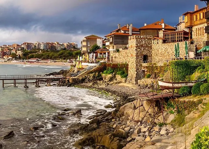 Flower Street Provides With Free Wifi, Air Conditioning * Sunny Beach